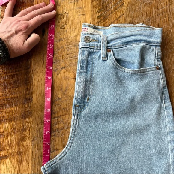 High Rise Loose Straight Jeans Light Wash Raw Hem Size 6 - Picture 8 of 10